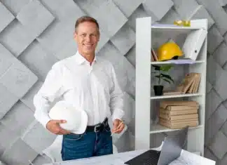 I Let Her Think I Was the Building Manager — Then I Was Out