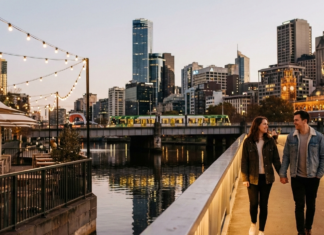 5 Things to Do in Melbourne at Night for Couples 5 Things to Do in Melbourne at Night for Couples